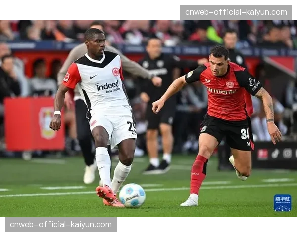 从数据看变化：三月德甲场均进球降至2.5个，各队低位防守强度普遍提升。